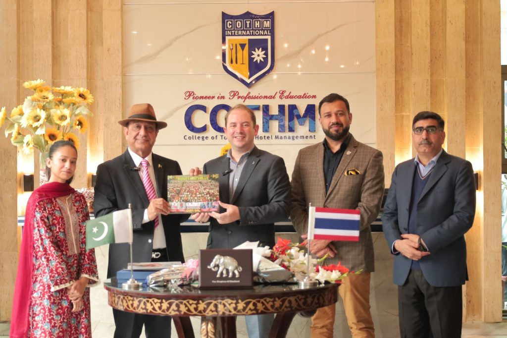 COTHM & Dusit Thani College Bangkok sign exclusive strategic partnership to open international opportunities for COTHM students (2)