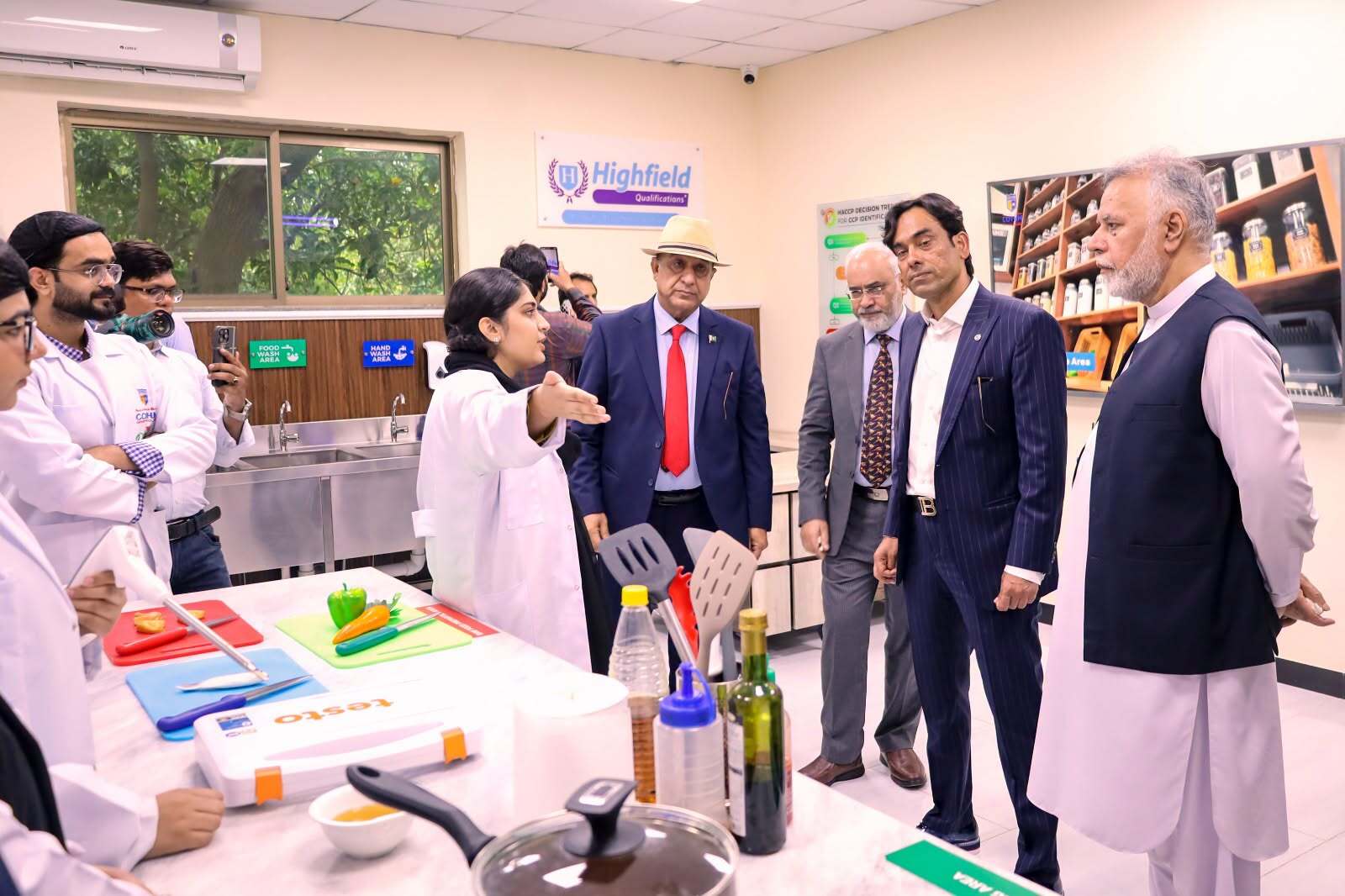 STEVTA delegation visiting Heighfield Lab COTHM